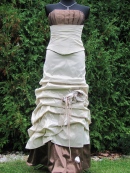 krémové korzetové šaty
